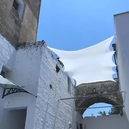 Chicchisanti Castrignano del Capo