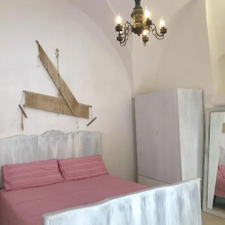 Chicchisanti 3* Castrignano del Capo